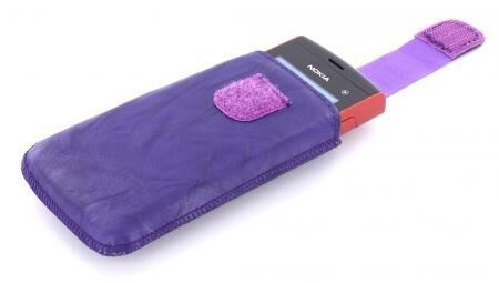Product thumbnail Mobiparts Uni Pouch SMOKE Size S Purple