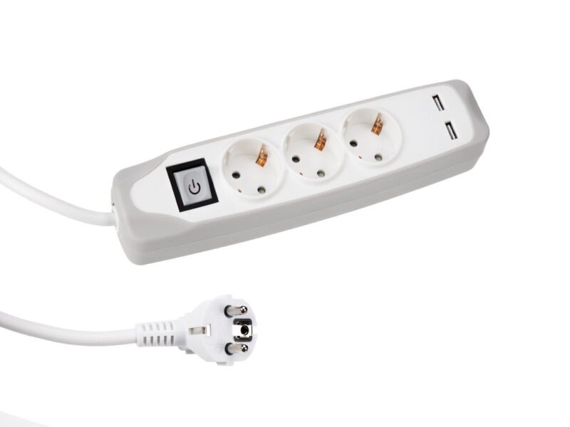 Product thumbnail 3-voudige stekkerdoos met schakelaar | 1.5 meter snoer | 2×USB-A | Wit