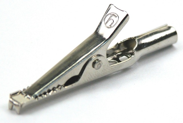 Product thumbnail KROKODILKLEM IN VERNIKKELD STAAL 4mm (AGS 20)