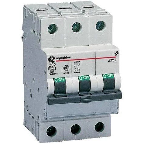 Product thumbnail Installatieautomaat C25 3P 25A C kar.