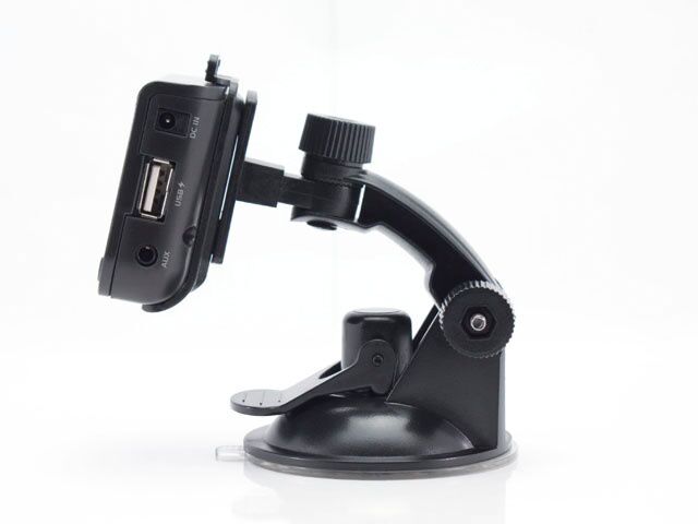 Product thumbnail DAB+ AUDIOADAPTER MET FM TRANSMITTER