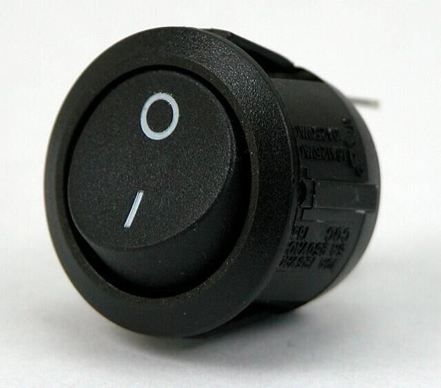 Product thumbnail WIPSCHAKELAAR ROND ZWART 10A/250VAC