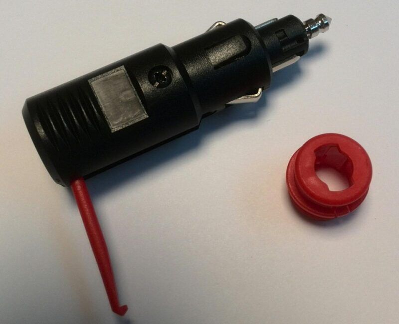 Product thumbnail AUTO AANSTEKERPLUG MALE MET ADAPTERRING HOOGWAARDIG