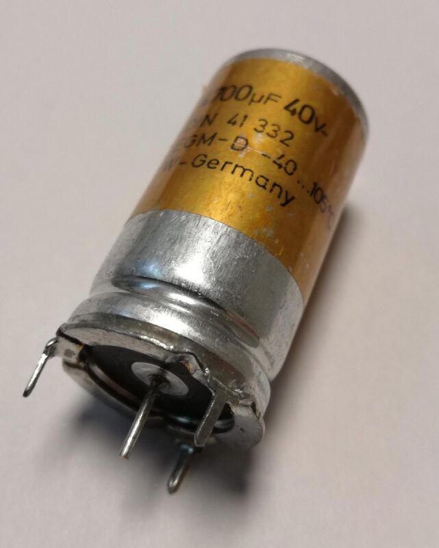 Product thumbnail ELCO BEKER 4700uF 40V 105GR