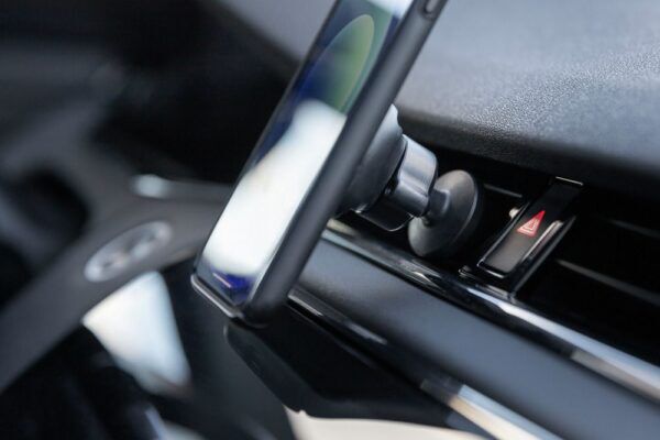 Magnetische Smartphone-houder voor het ventilatierooster - Afbeelding 3