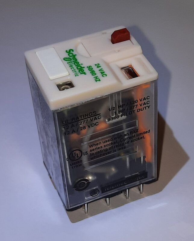 Product thumbnail SCHNEIDER RELAIS 24VAC 2 X OM