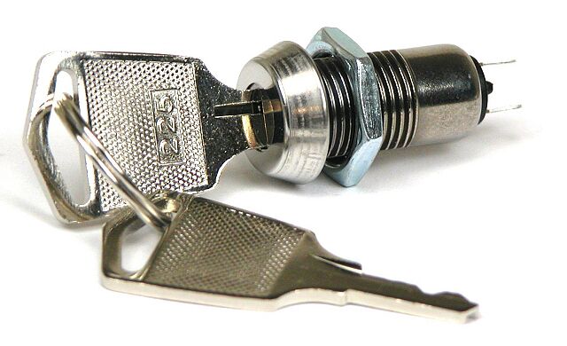 Product thumbnail Sleutelschakelaar - 1A/125V aan-uit 12mm met sleutel 225