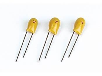 Product thumbnail TANTAALCONDENSATOR 15uF / 35V