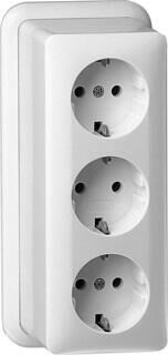 Product thumbnail Gira zuiver wit opbouw drievoudige wandcontactdoos met randaarde