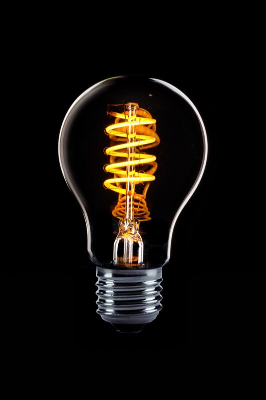 Product thumbnail LED NORMAALLAMP 4W E27 met schemerschakelaar