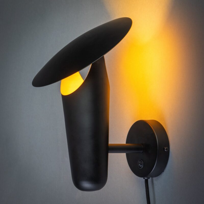 Product thumbnail WANDLAMP THE BRITT ZWART/GOUD GU10 MAX. 5W EXCL. LICHTBRON