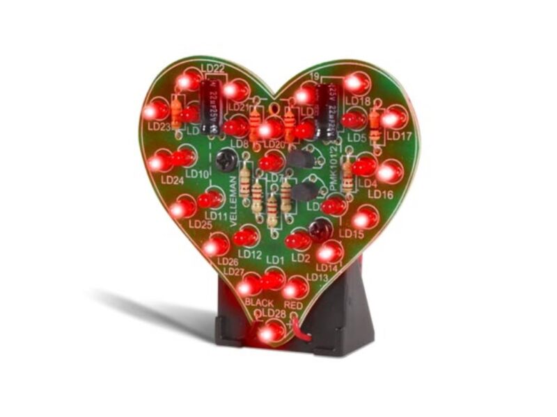 Product thumbnail Soldeerkit, DIY, Valentijnshartje, 28 knipperende LEDs